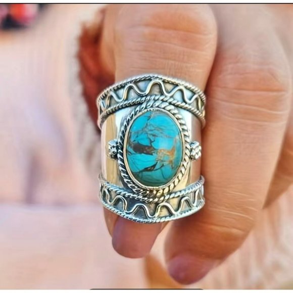 Vintage Wide Band Ring Inlaid Turquoise Delicate Carving On The Band Size 8 - Picture 1 of 8